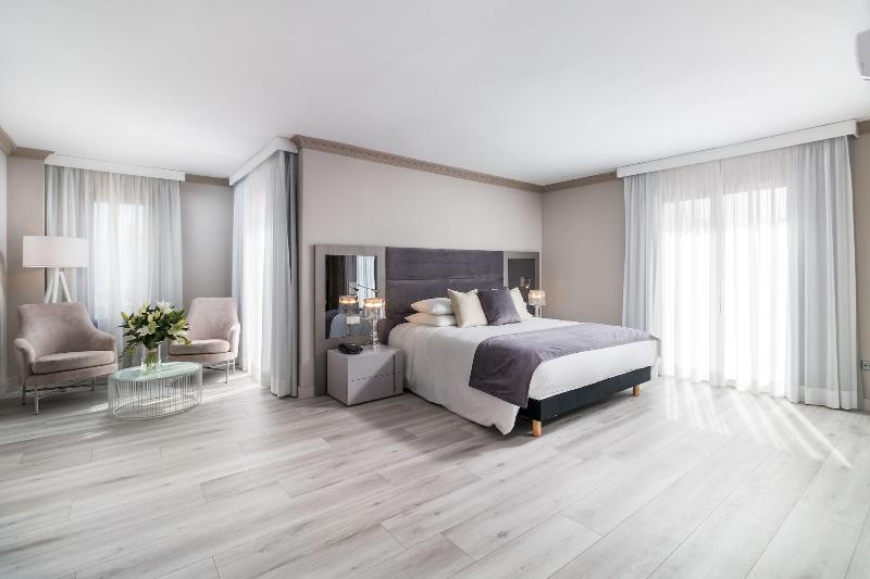 B51 Boutique Hotel Puerto Banus - Oda