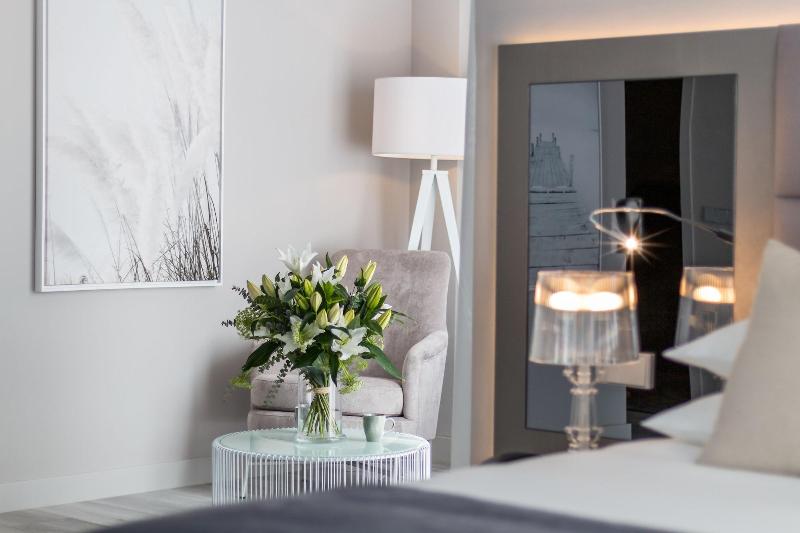 B51 Boutique Hotel Puerto Banus - Oda