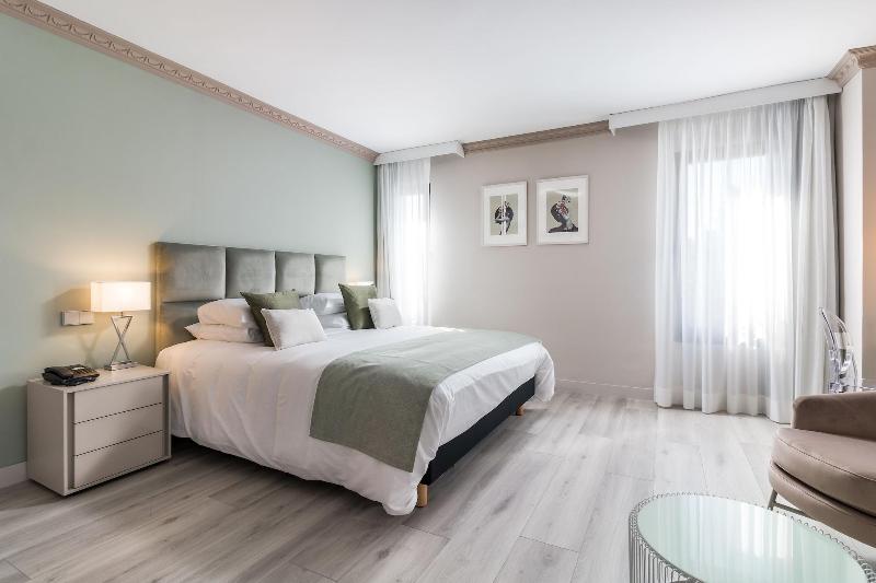 B51 Boutique Hotel Puerto Banus - Oda