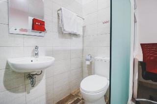 RedDoorz Plus near Living Plaza Jababeka fotoÄŸrafÄ±