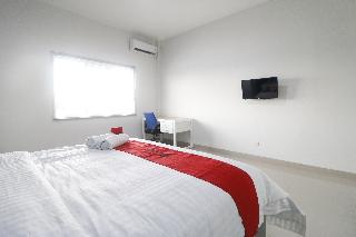 RedDoorz Plus near Living Plaza Jababeka fotoÄŸrafÄ±