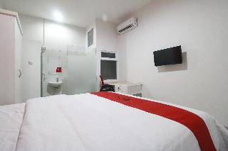 RedDoorz Plus near Living Plaza Jababeka fotoÄŸrafÄ±