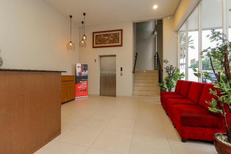 RedDoorz Plus @ Kapuk Business Park - Lobi