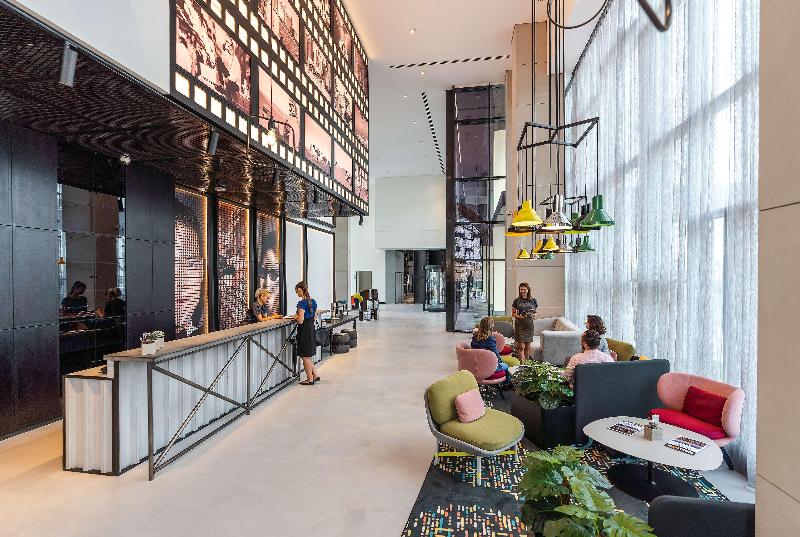 Studio One Hotel - Lobi