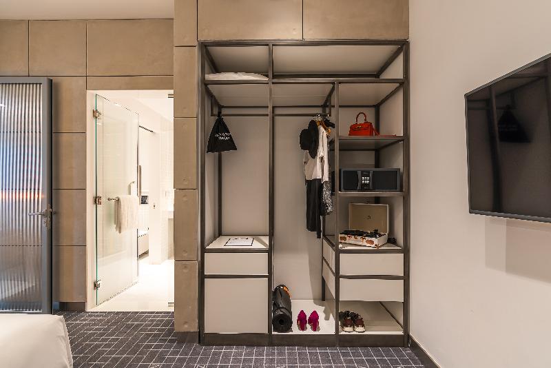 Studio One Hotel - Oda