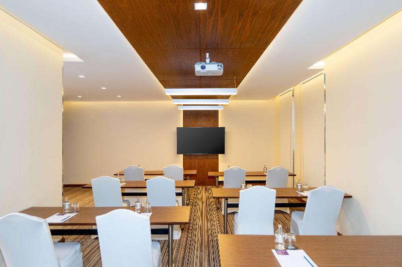 Hyatt Place Dubai/Wasl District - Toplantı