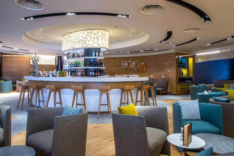 Radisson Blu Hotel Reussen, Andermatt - Bar