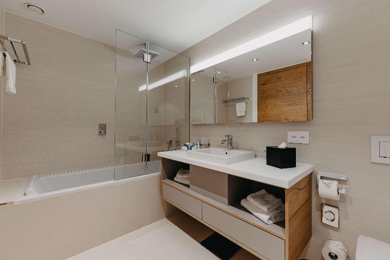 Radisson Blu Hotel Reussen, Andermatt - Oda