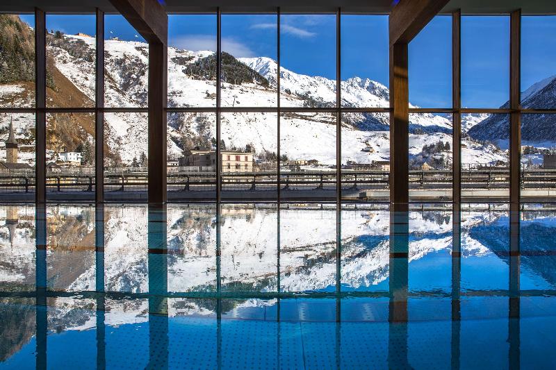 Radisson Blu Hotel Reussen, Andermatt - Havuz