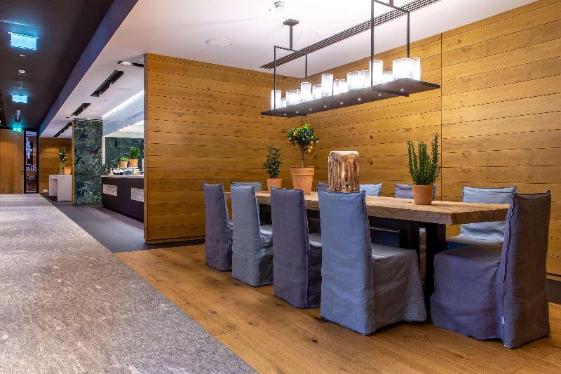 Radisson Blu Hotel Reussen, Andermatt - Restoran