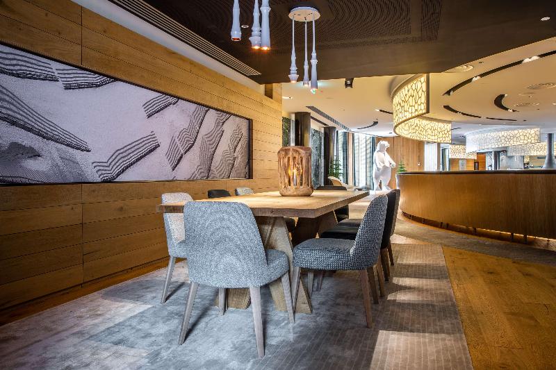 Radisson Blu Hotel Reussen, Andermatt - Restoran
