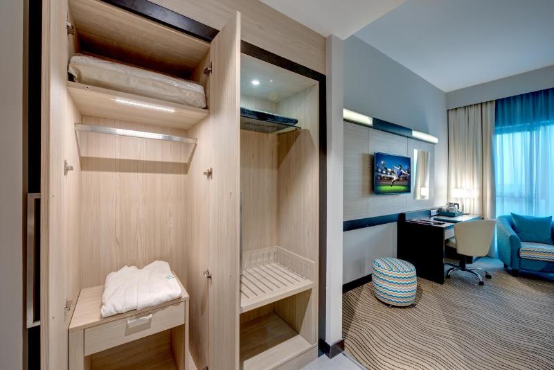 City Avenue Hotel - Lobi