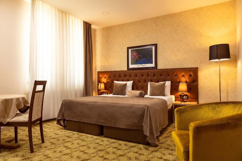 West Shine Hotel - Oda