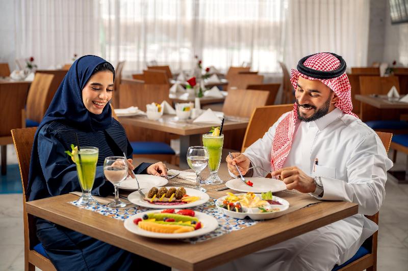 Tulip Inn Al Dar Rawafed - Restoran