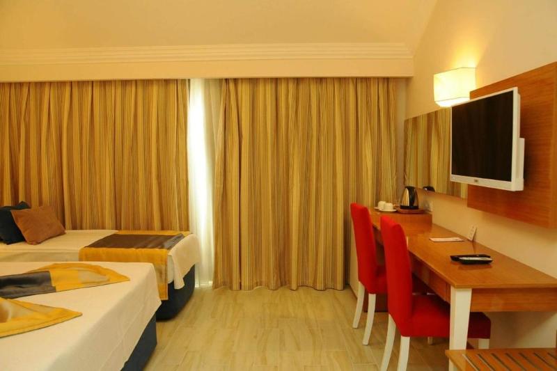 Side Legend Hotel - Oda