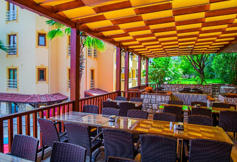Dores Residence - Restoran