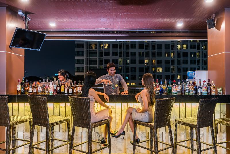 Acqua Hotel Pattaya - Bar