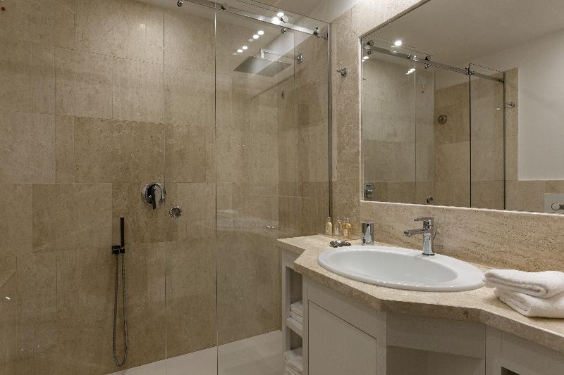 Grand Hotel Cannigione 5*L - Oda