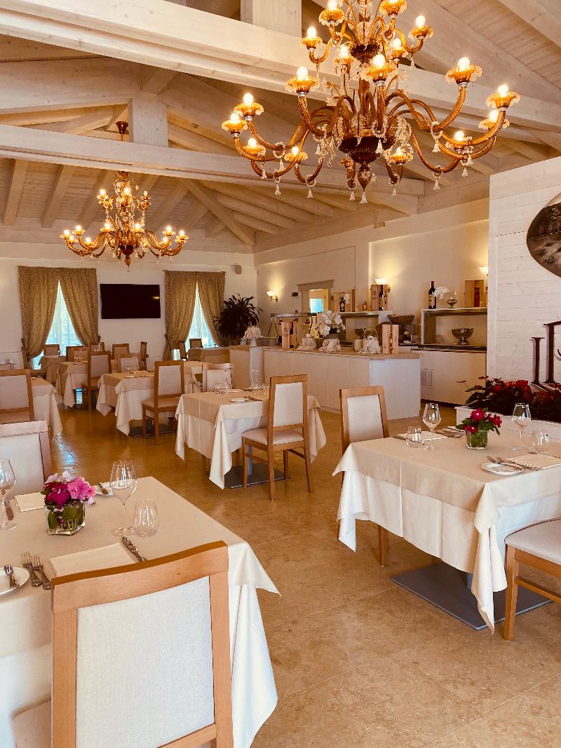 Grand Hotel Cannigione 5*L - Restoran