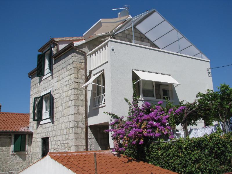 Split Center Suites - Genel