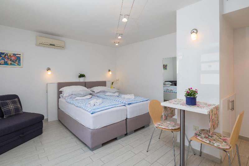 Split Center Suites - Oda