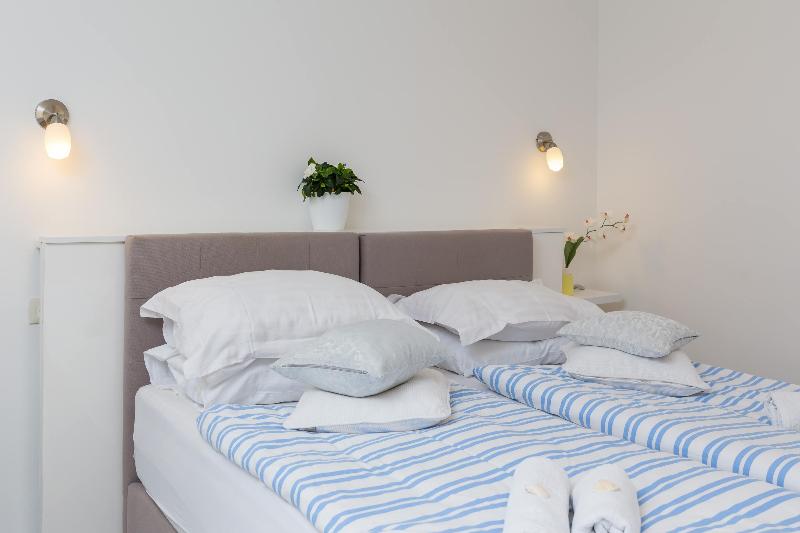 Split Center Suites - Oda