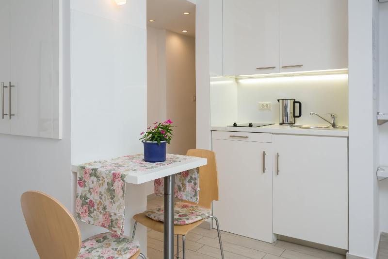 Split Center Suites - Oda