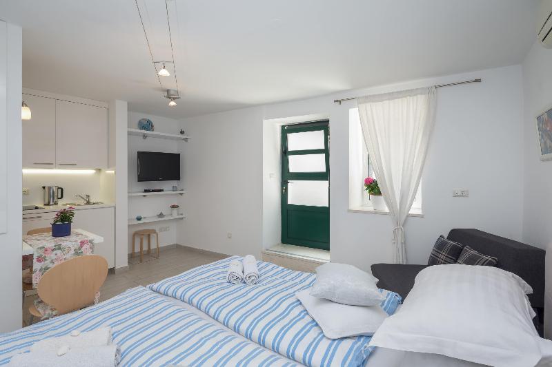 Split Center Suites - Oda