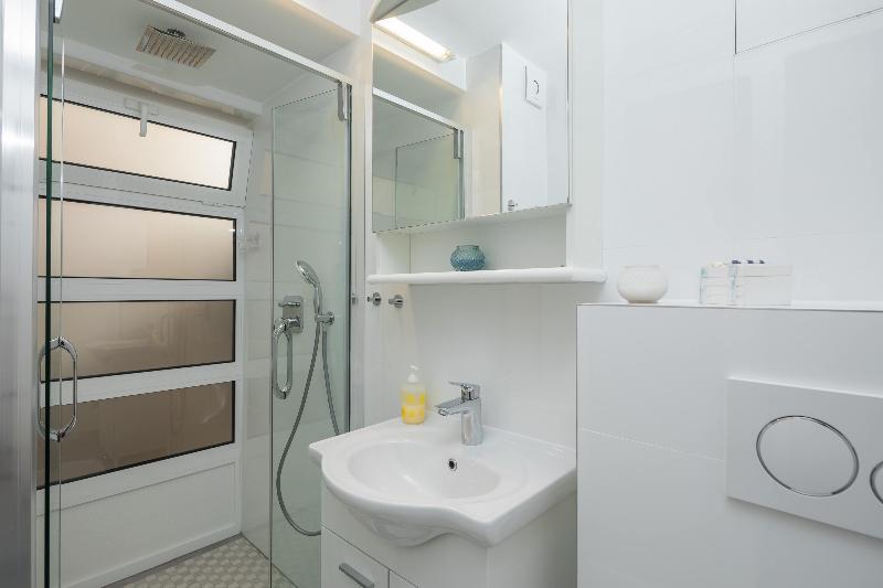 Split Center Suites - Oda