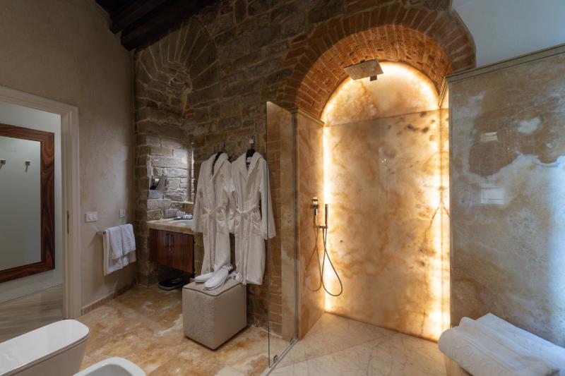 Donati Luxury Tower - Oda