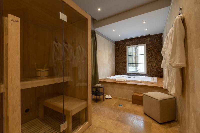 Donati Luxury Tower - Oda