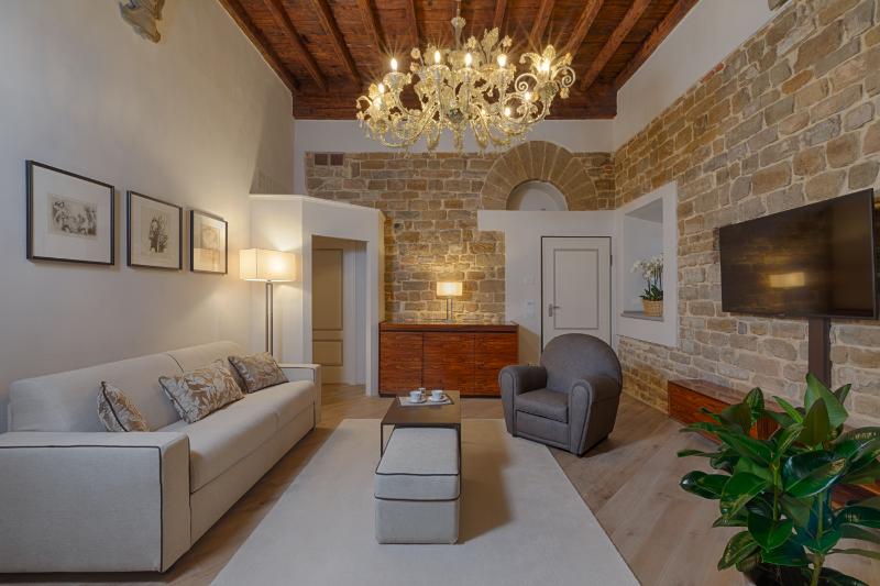 Donati Luxury Tower - Oda