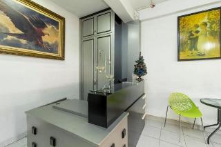 RedDoorz near Gajah Mada Plaza 2 otel fotoğrafı