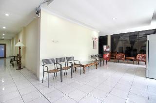 RedDoorz Plus near Stadion Mandala Krida fotoÄŸrafÄ±