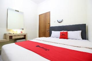RedDoorz Plus near Stadion Mandala Krida fotoÄŸrafÄ±