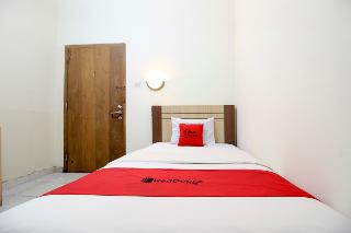 RedDoorz Plus near Stadion Mandala Krida fotoÄŸrafÄ±