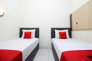 RedDoorz Plus near Stadion Mandala Krida fotoÄŸrafÄ±