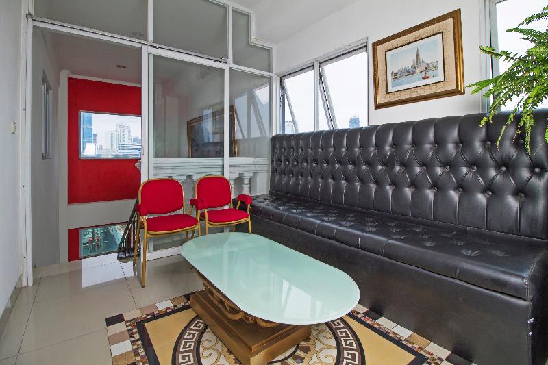 RedDoorz Plus @ Guntur Raya Setiabudi - Lobi