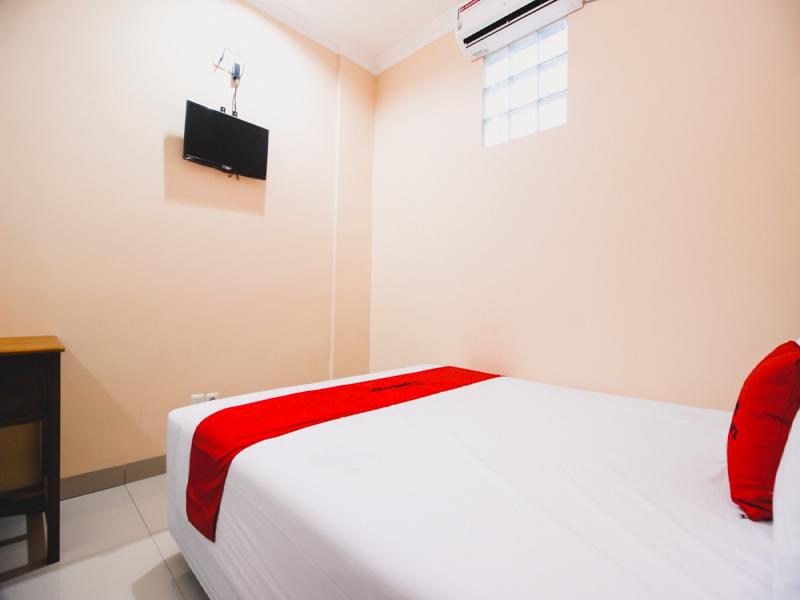RedDoorz Plus @ Pogung Raya - Oda