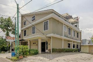 RedDoorz Plus near Lippo Cikarang Mall otel fotoğrafı