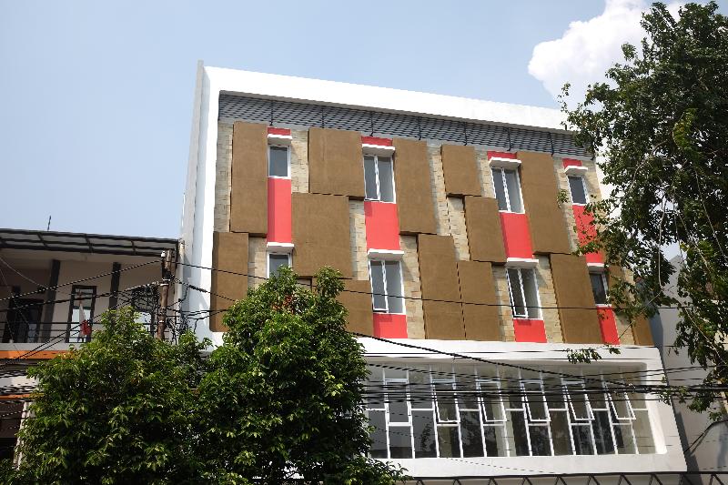 RedDoorz Plus near Mall Ciputra Jakarta - Genel
