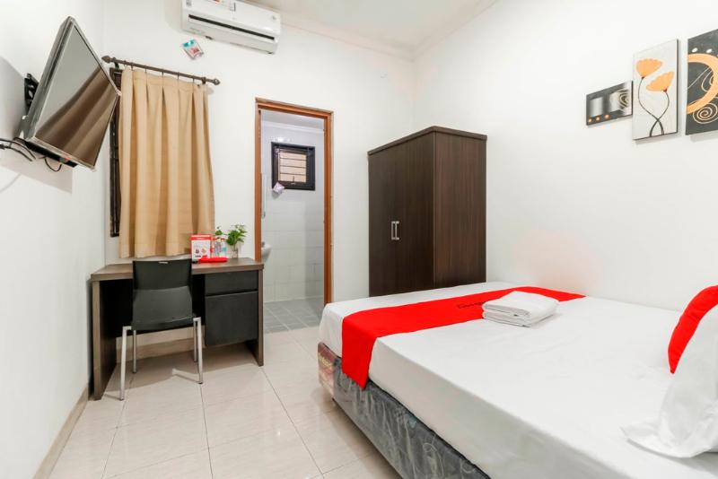 RedDoorz Plus near Trisakti University - Oda