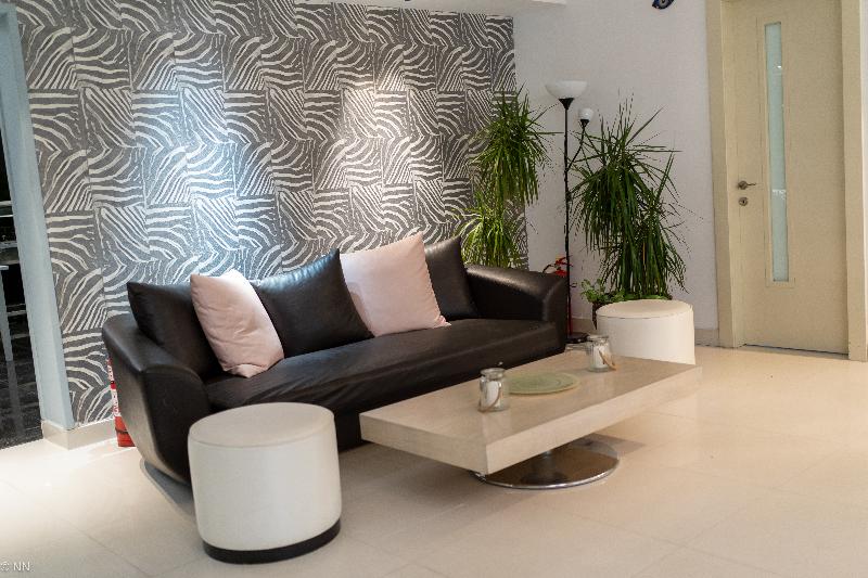 Dafni Plus - Lobi