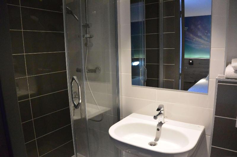 Kyriad Direct Tours Sud - Chambray Les Tours - Oda