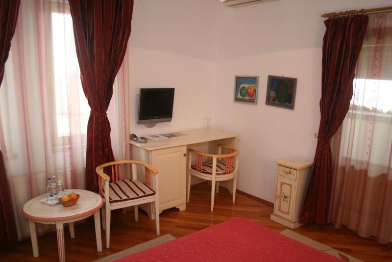 Casa Cranta - Oda