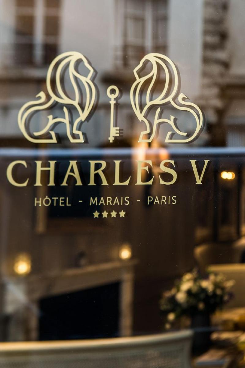 Charles V - Lobi