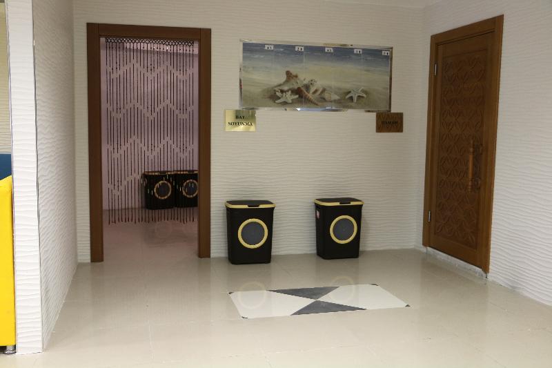 Business Grand Hotel - Havuz