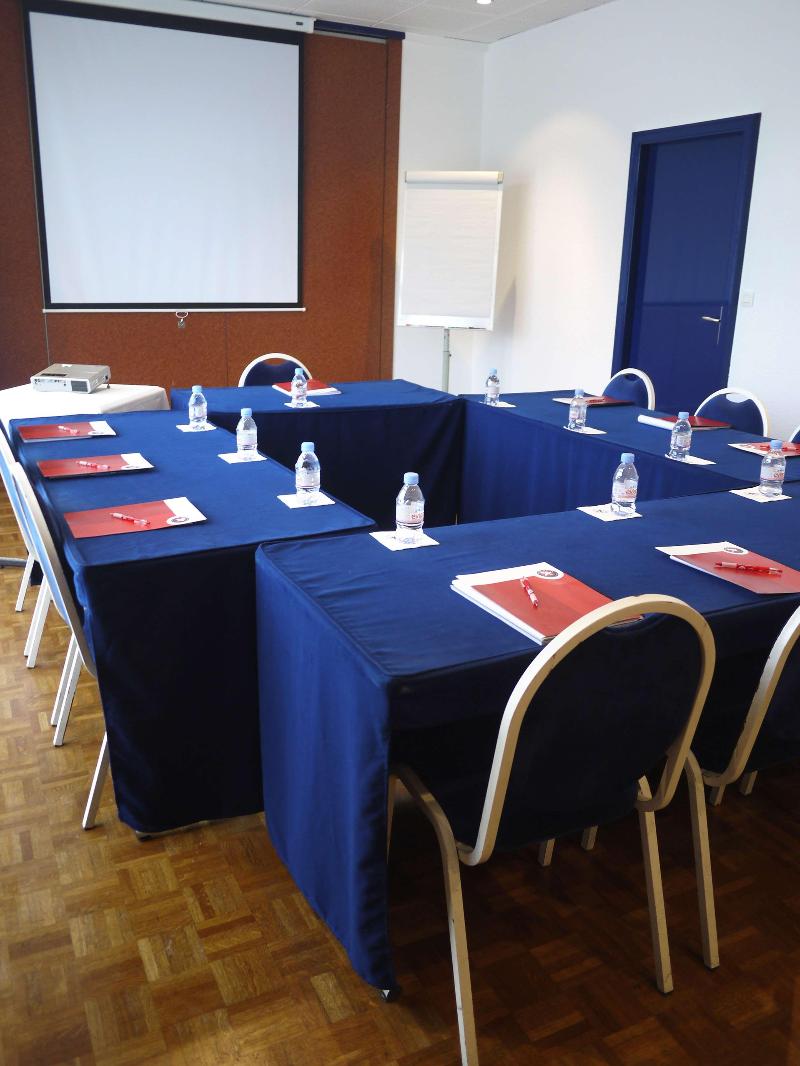 Kyriad Direct Rennes Ouest - Toplantı