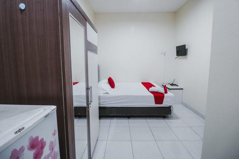 RedDoorz Plus near Semanggi - Oda