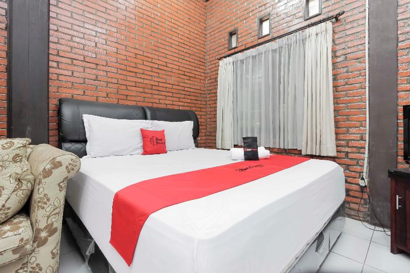 RedDoorz @ Cilandak Timur - Oda
